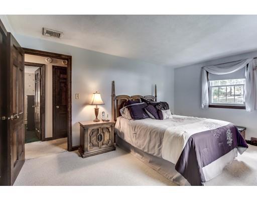 301 Franklin St, Reading, MA 01867 photo 17