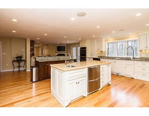 12 Bubbling Brook Rd, Walpole, MA 02081 photo 7