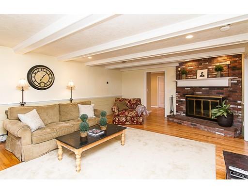 12 Bubbling Brook Rd, Walpole, MA 02081 photo 11