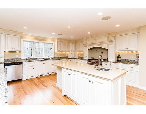 12 Bubbling Brook Rd, Walpole, MA 02081 photo 8