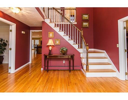 12 Bubbling Brook Rd, Walpole, MA 02081 photo 5