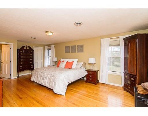 12 Bubbling Brook Rd, Walpole, MA 02081 photo 17