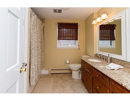 12 Bubbling Brook Rd, Walpole, MA 02081 photo 20
