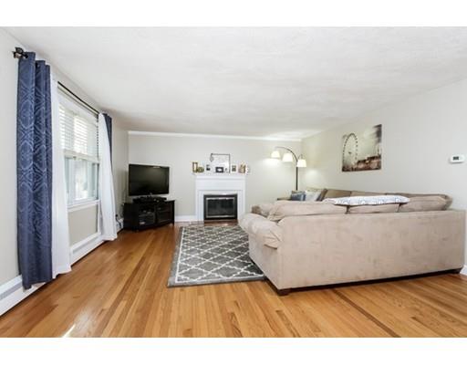 36 Telbar St, Springfield, MA 01128 photo 4