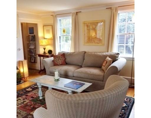 2 Lee St, Marblehead, MA 01945 photo 9