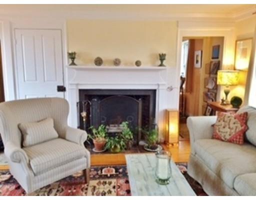 2 Lee St, Marblehead, MA 01945 photo 8