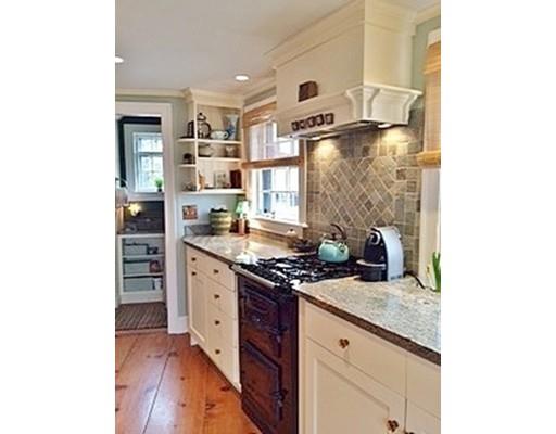 2 Lee St, Marblehead, MA 01945 photo 4