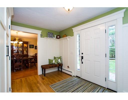 3 Pierce Ln, Upton, MA 01568 photo 4