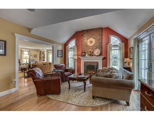 2 Windsor Pl, Mansfield, MA 02048 photo 9