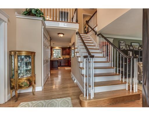 2 Windsor Pl, Mansfield, MA 02048 photo 3