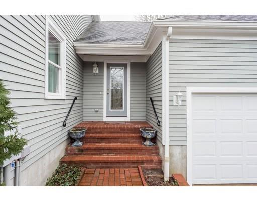 8 Cody Ln, Raynham, MA 02767 photo 3