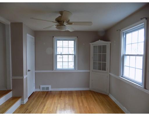 35 Burnside Ter, Springfield, MA 01118 photo 3