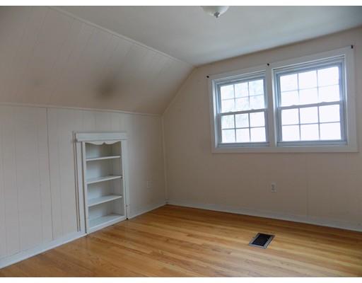 35 Burnside Ter, Springfield, MA 01118 photo 9
