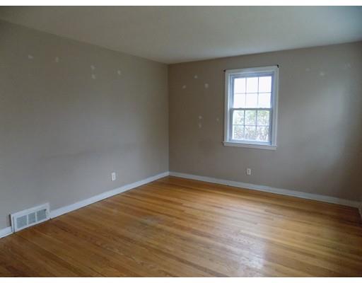 35 Burnside Ter, Springfield, MA 01118 photo 7