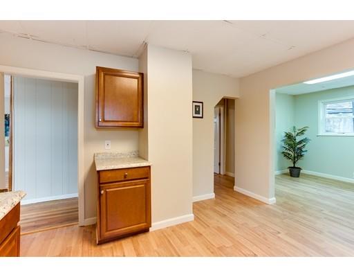 21 Chilmark St, Worcester, MA 01604 photo 9