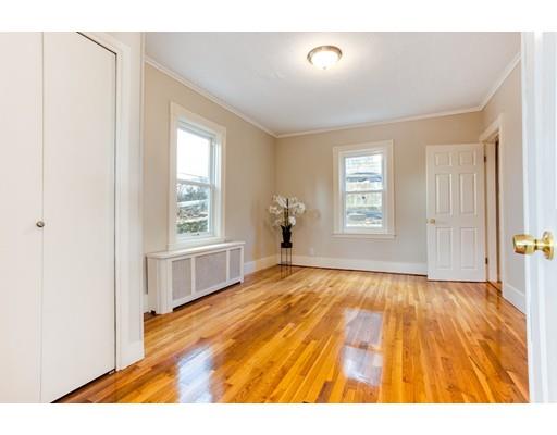 21 Chilmark St, Worcester, MA 01604 photo 5