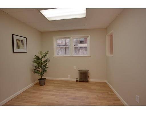 21 Chilmark St, Worcester, MA 01604 photo 12