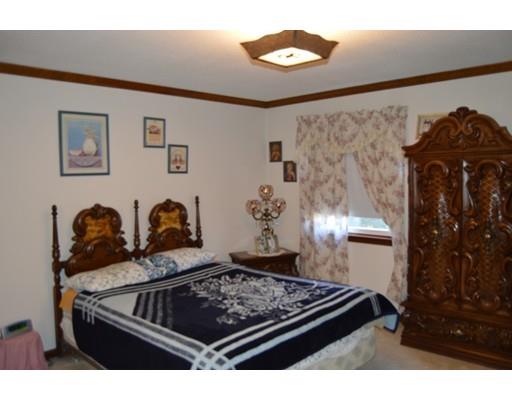 35 Villa Ln, Chicopee, MA 01013 photo 18