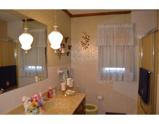 35 Villa Ln, Chicopee, MA 01013 photo 21