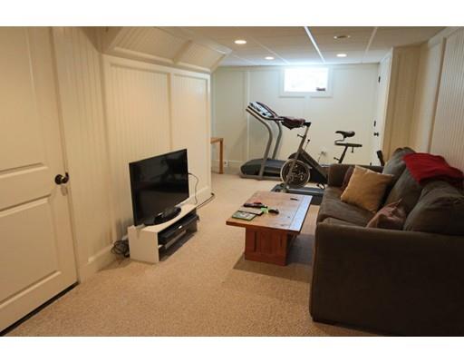 39 West St, Marblehead, MA 01945 photo 8