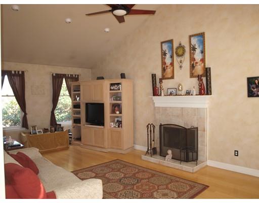 2 Bow Dr, Acushnet, MA 02743 photo 2