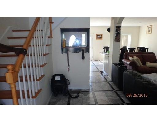 11 Saffron Dr, Worcester, MA 01605 photo 9
