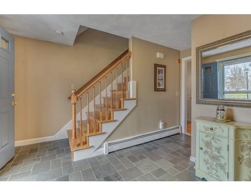 5 Bugli Ln, Wakefield, MA 01880 photo 4