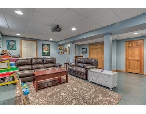 5 Bugli Ln, Wakefield, MA 01880 photo 24