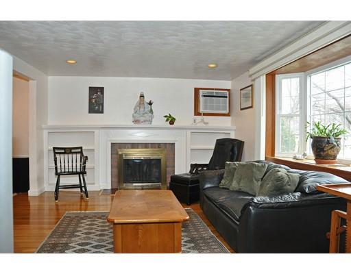 27 Nancy Rd, Milton, MA 02186 photo 2