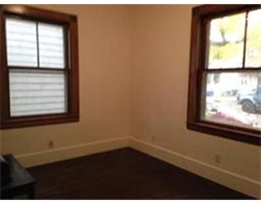 51 Avon Pl, Springfield, MA 01105 photo 13