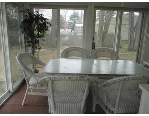 33 Manning St, Chicopee, MA 01020 photo 11
