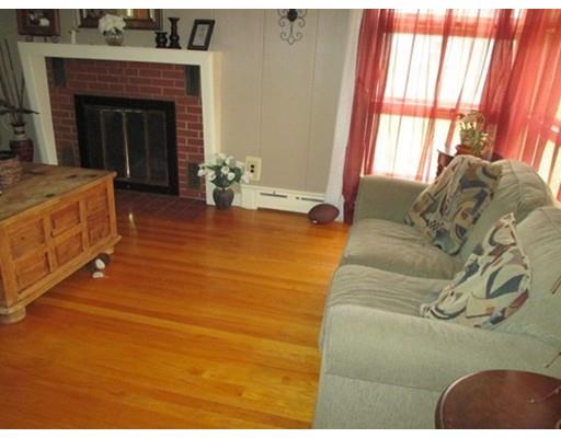33 Manning St, Chicopee, MA 01020 photo 5