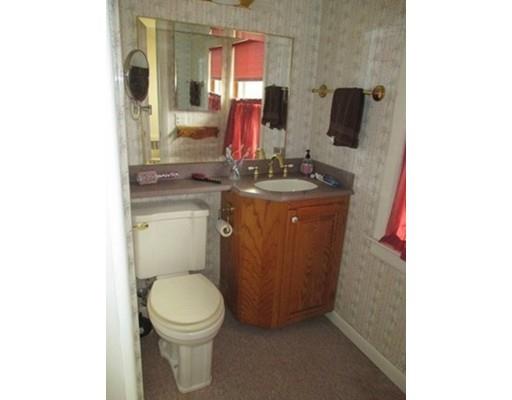 33 Manning St, Chicopee, MA 01020 photo 8