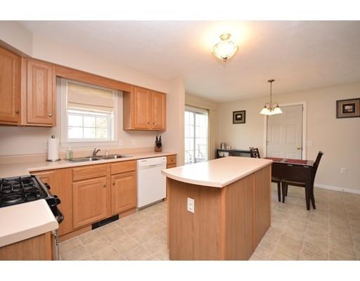 142 Benz St, Springfield, MA 01118 photo 12