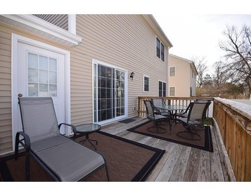 142 Benz St, Springfield, MA 01118 photo 15