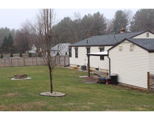 5 Butternut Cir, Springfield, MA 01128 photo 2