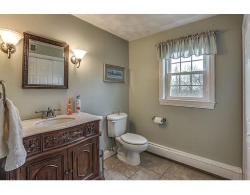 19 Treetops Ln, Danvers, MA 01923 photo 12
