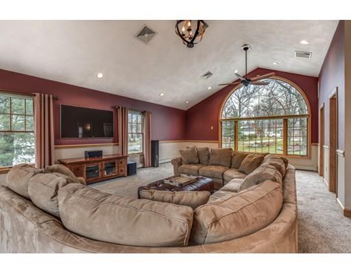 19 Treetops Ln, Danvers, MA 01923 photo 16