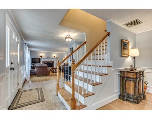 19 Treetops Ln, Danvers, MA 01923 photo 3