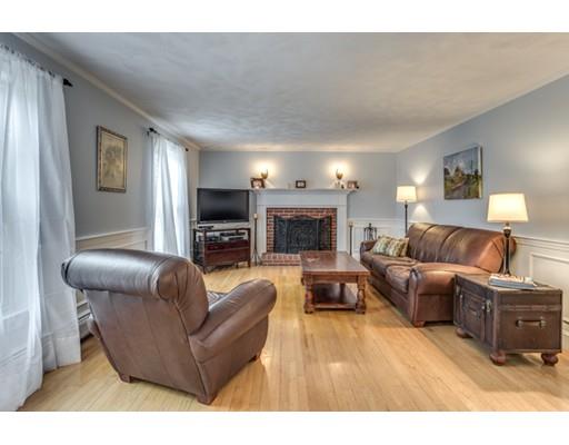 19 Treetops Ln, Danvers, MA 01923 photo 4