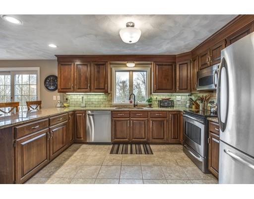 19 Treetops Ln, Danvers, MA 01923 photo 11
