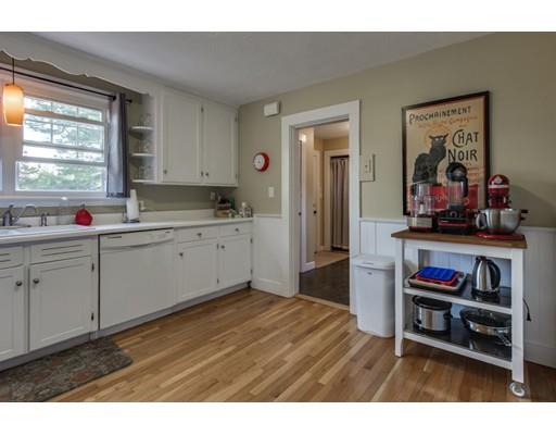 18 Maple St, Marblehead, MA 01945 photo 13