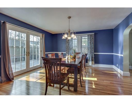 18 Maple St, Marblehead, MA 01945 photo 10