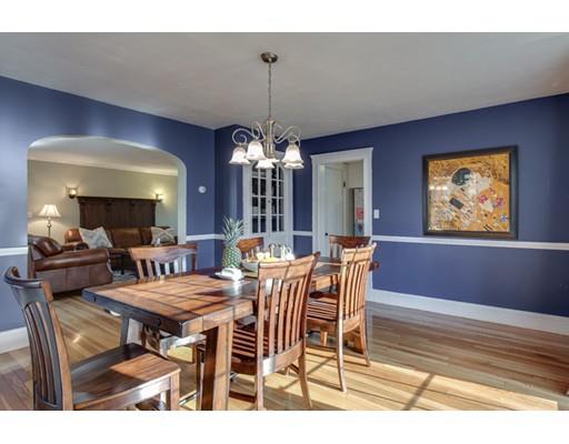 18 Maple St, Marblehead, MA 01945 photo 11