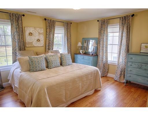 29 Oak Ledge Cir, Rowley, MA 01969 photo 19