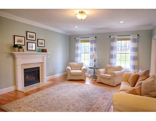 29 Oak Ledge Cir, Rowley, MA 01969 photo 13
