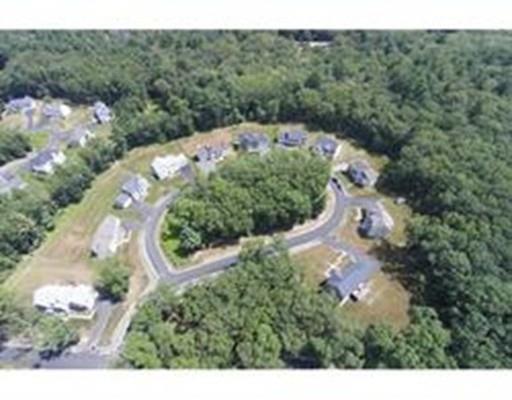 29 Oak Ledge Cir, Rowley, MA 01969 photo 2