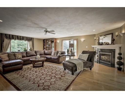 10 Hammersmith Dr, Saugus, MA 01906 photo 17
