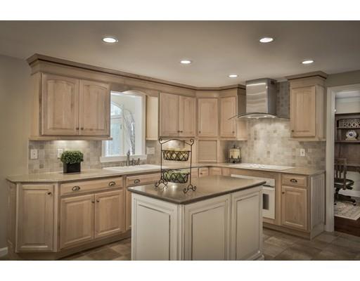 10 Hammersmith Dr, Saugus, MA 01906 photo 8