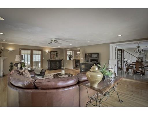 10 Hammersmith Dr, Saugus, MA 01906 photo 18